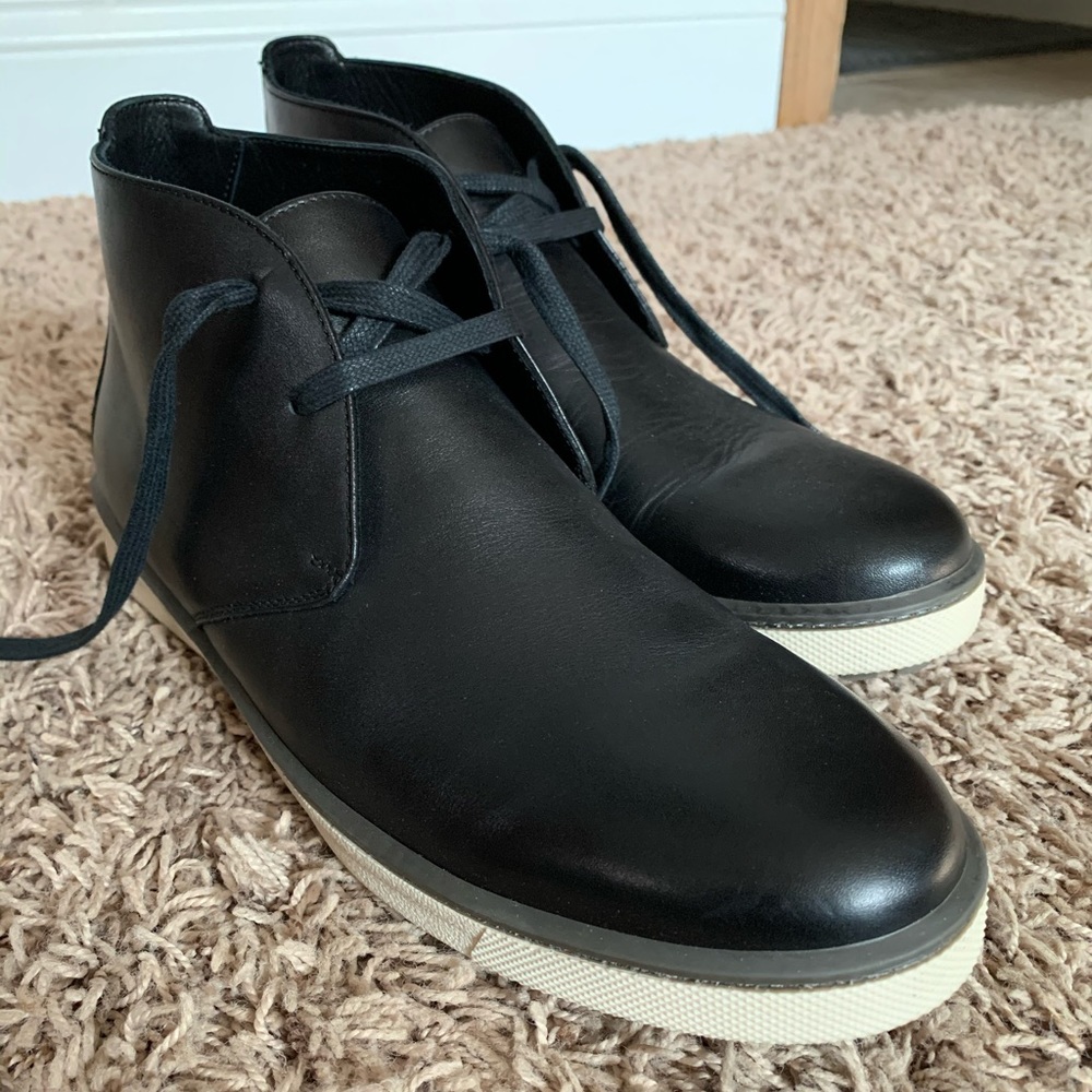 Vince Black Leather Chukka Boots (new)